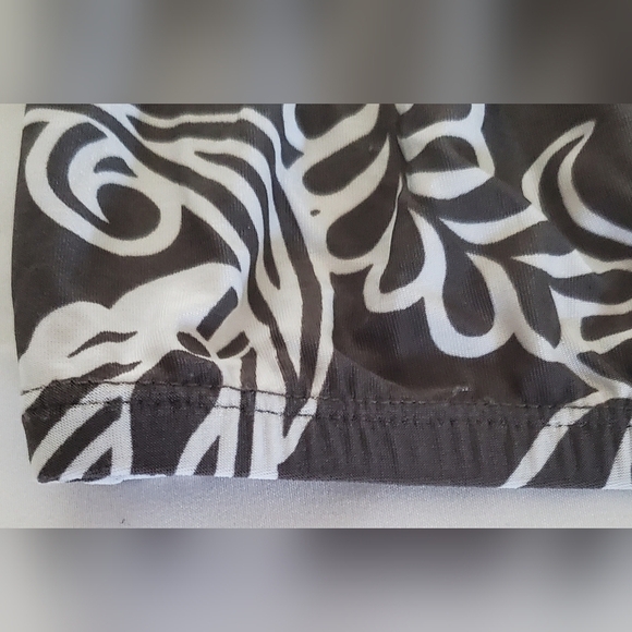 INC International Concepts Floral Halter Top With Sequins Grey & White Size M - Picture 4 of 6